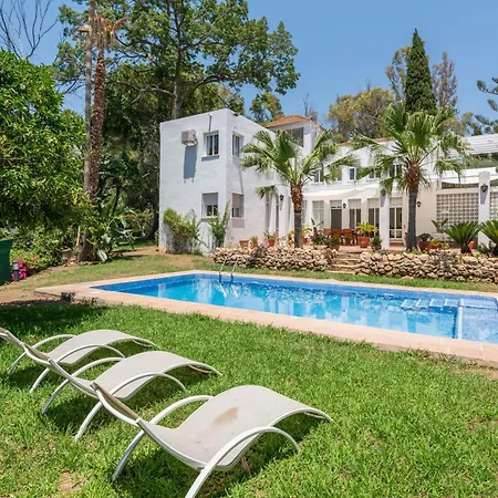 Magnificent 5-bedroom Villa