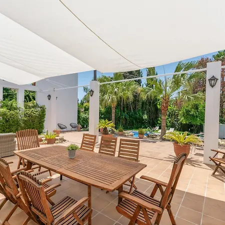 Magnificent 5-bedroom *
