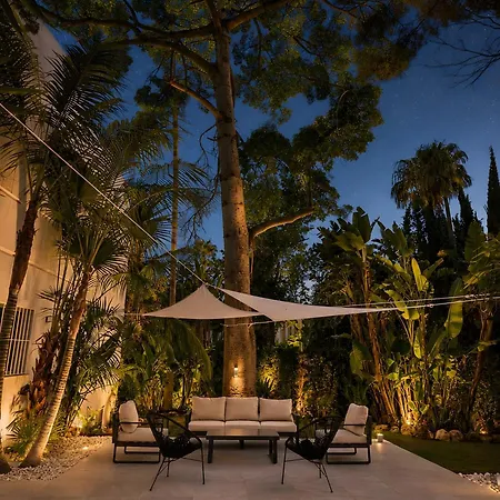 Magnificent 5-bedroom Villa