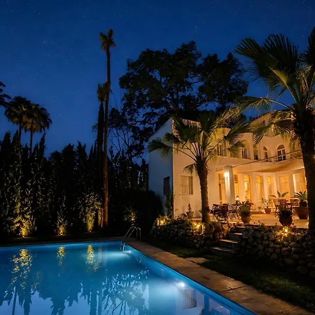 Villa Magnificent 5-bedroom
