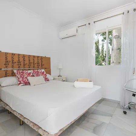 Magnificent 5-bedroom